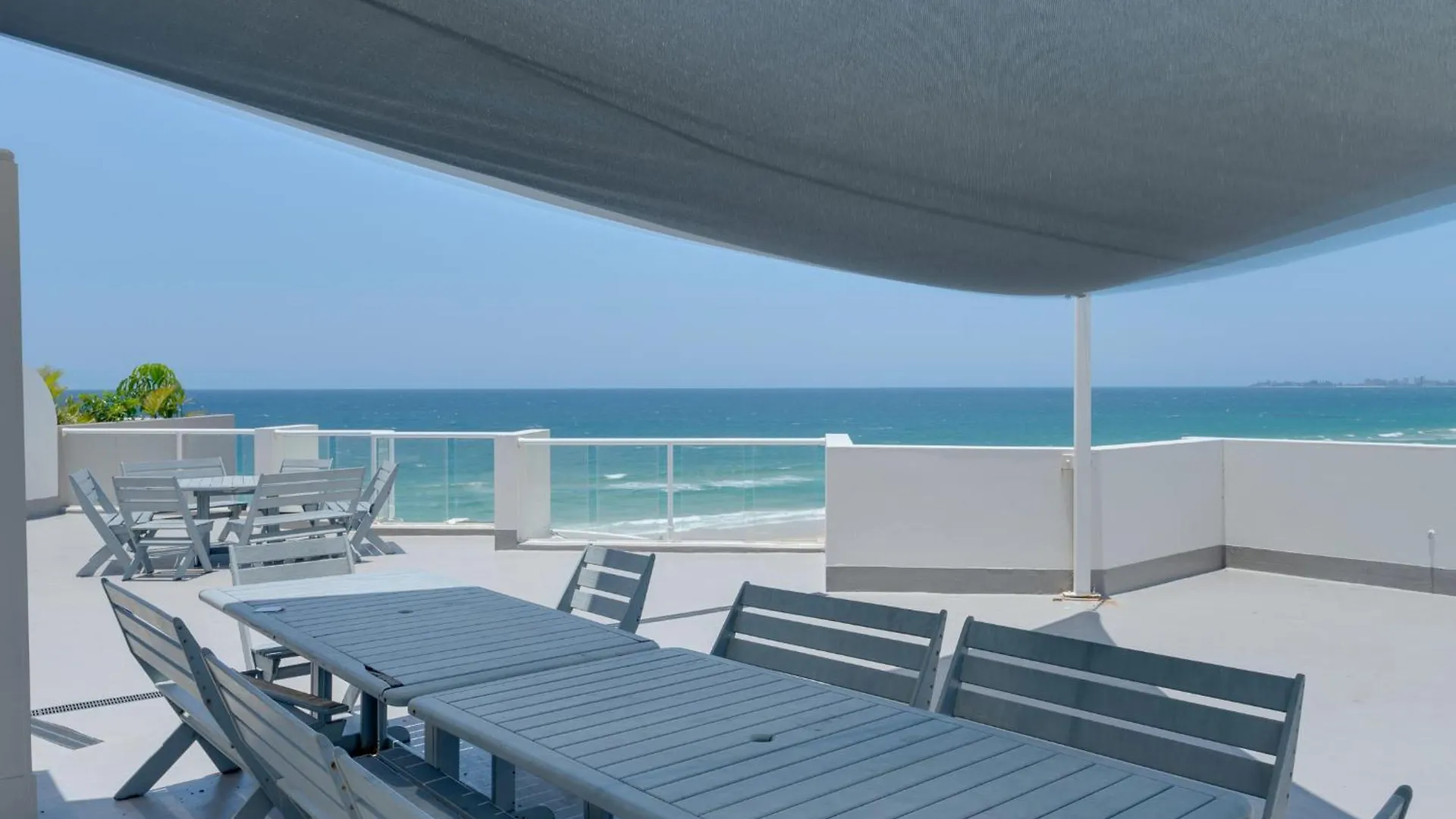 Waterfront 1-Bedroom Escape Breathtaking Views Gold Coast Australia