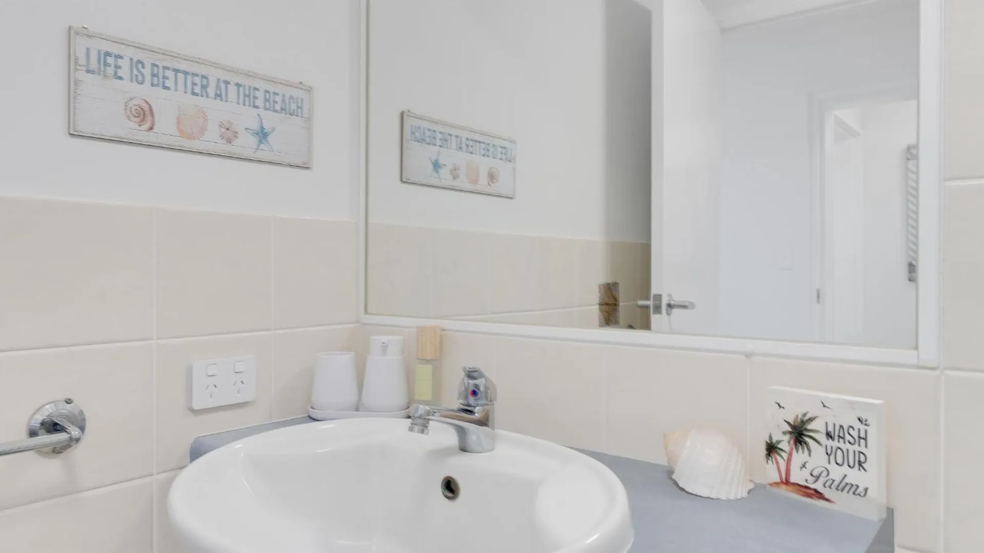 Waterfront 1-Bedroom Escape Breathtaking Views Gold Coast 0*,